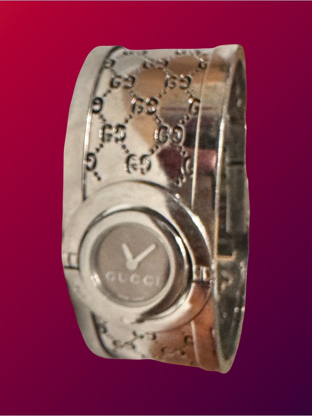 Gucci Silver Logo Bangle Watch with Engraved GG Pattern